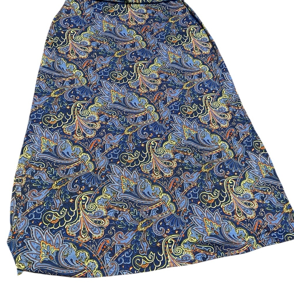 ExChic Vibrant Paisley Skirt size XL
Vibrant colors of blue, orange, and green.